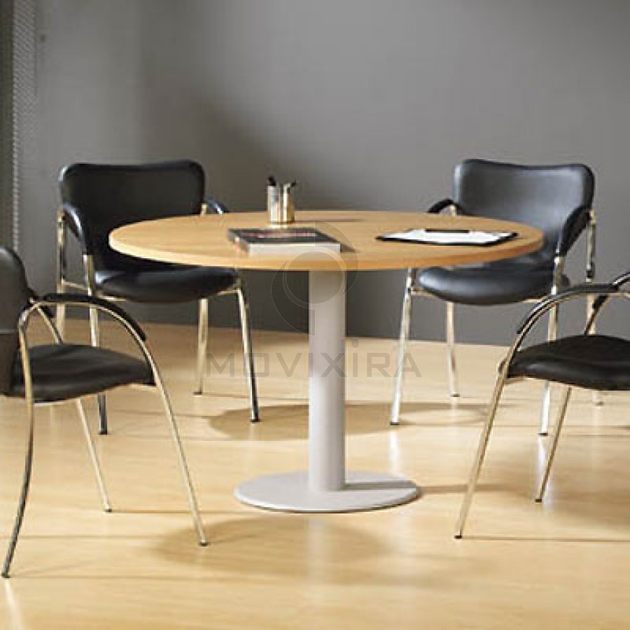 Mesa Redonda em Madeira
