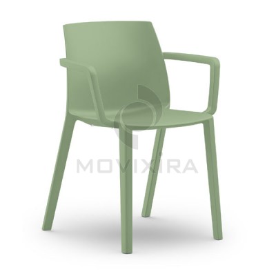 Cadeira em Plástico com Braços Dora